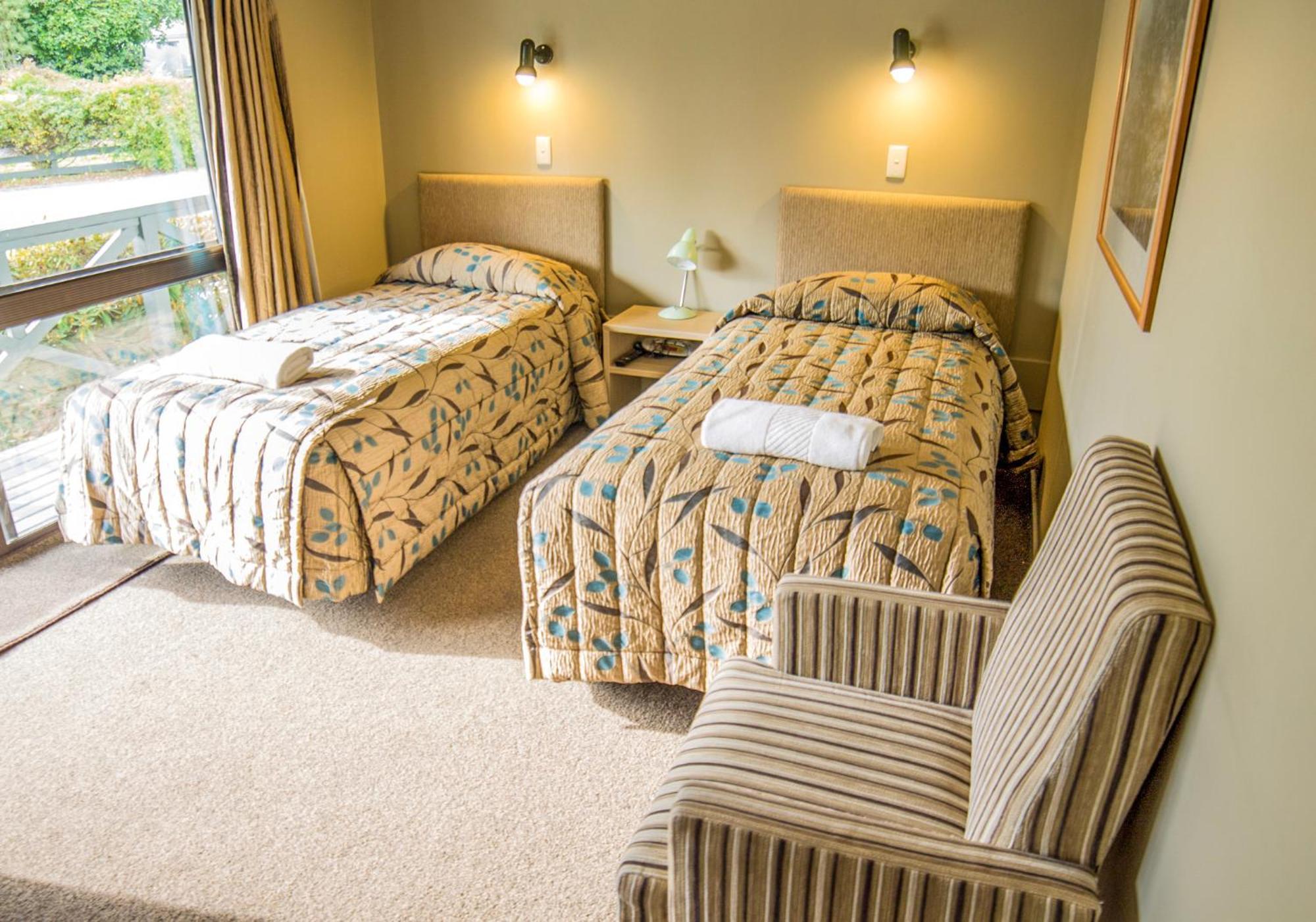 Te Anau Lakeview Holiday Park & Motels Dış mekan fotoğraf