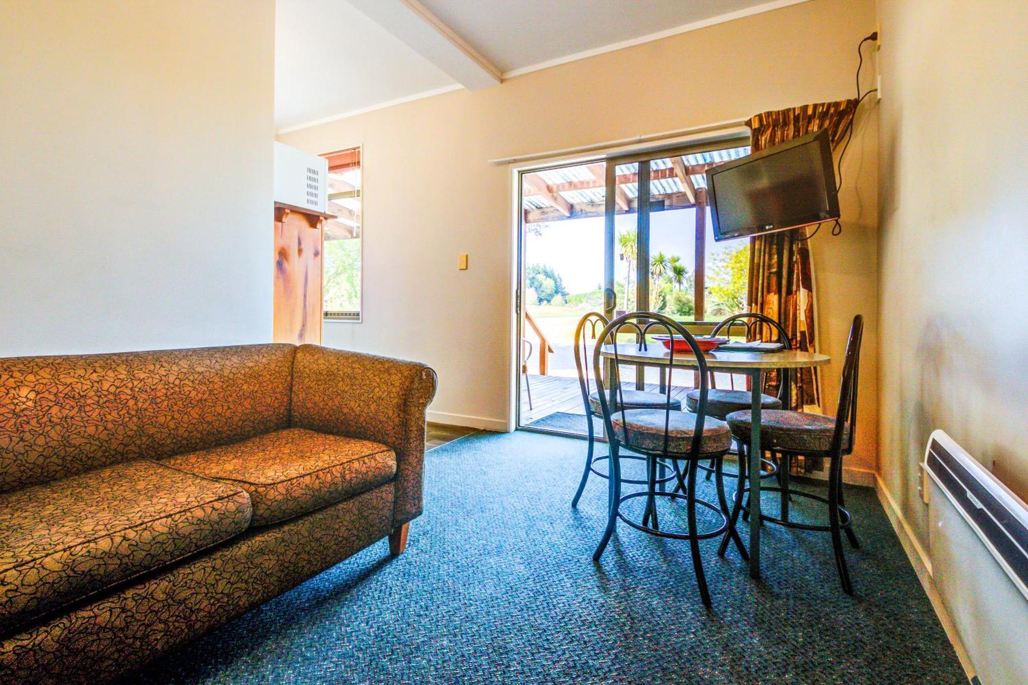 Te Anau Lakeview Holiday Park & Motels Dış mekan fotoğraf