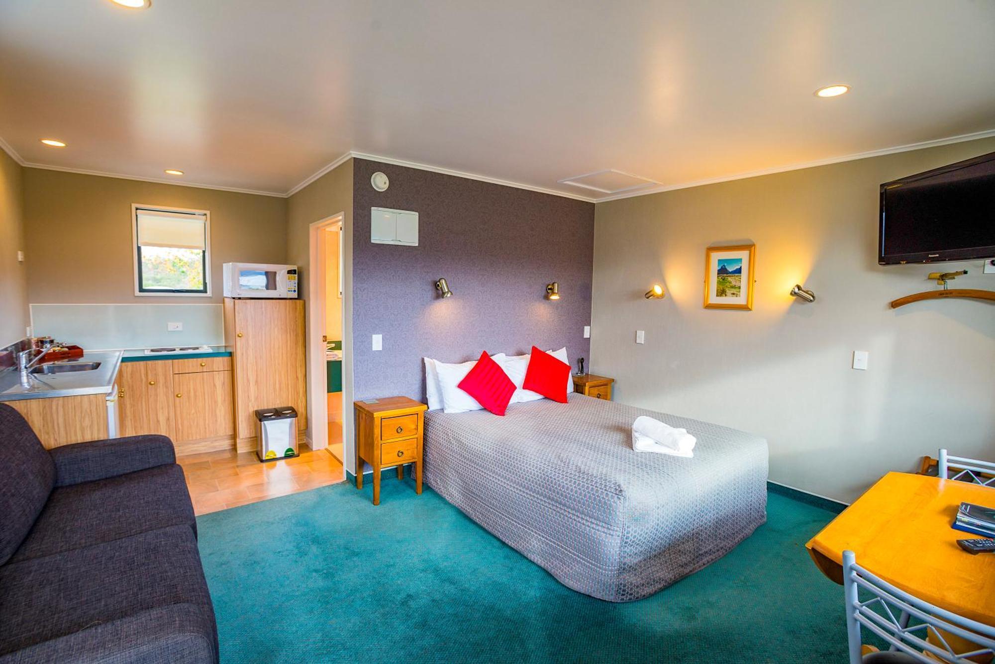 Te Anau Lakeview Holiday Park & Motels Dış mekan fotoğraf