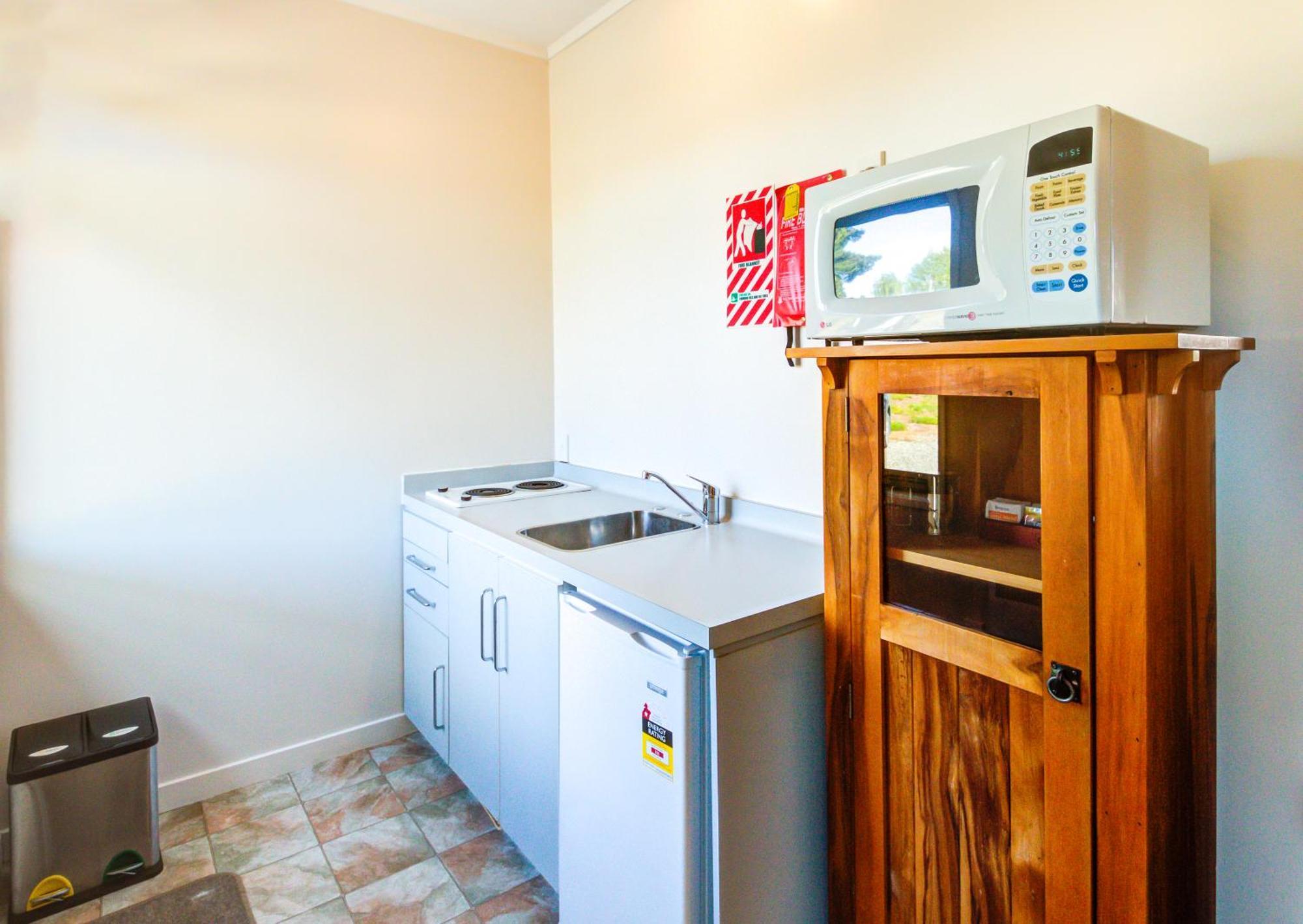 Te Anau Lakeview Holiday Park & Motels Dış mekan fotoğraf