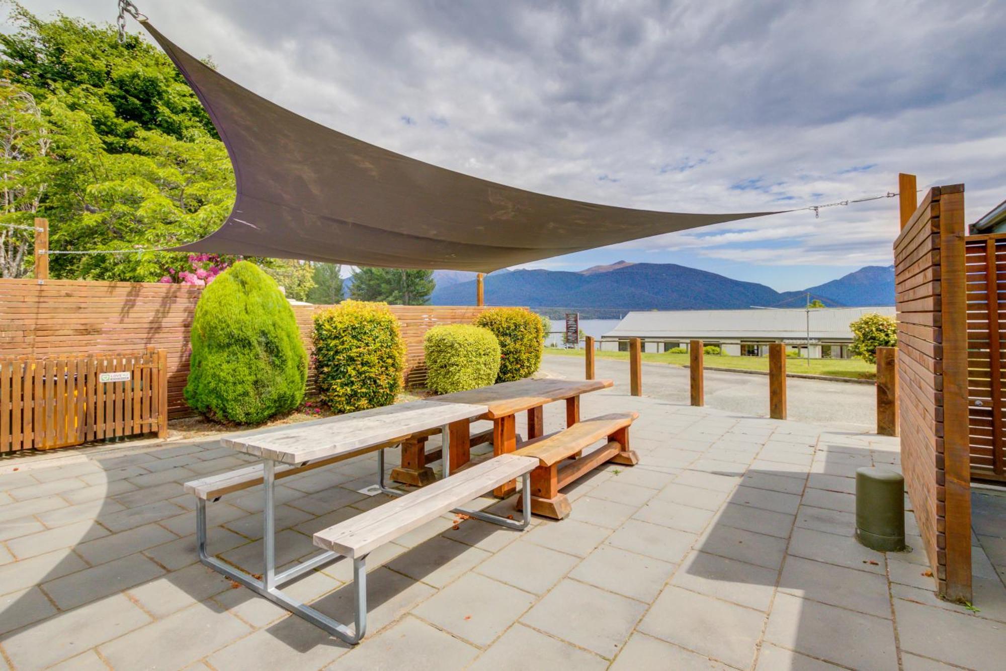 Te Anau Lakeview Holiday Park & Motels Dış mekan fotoğraf