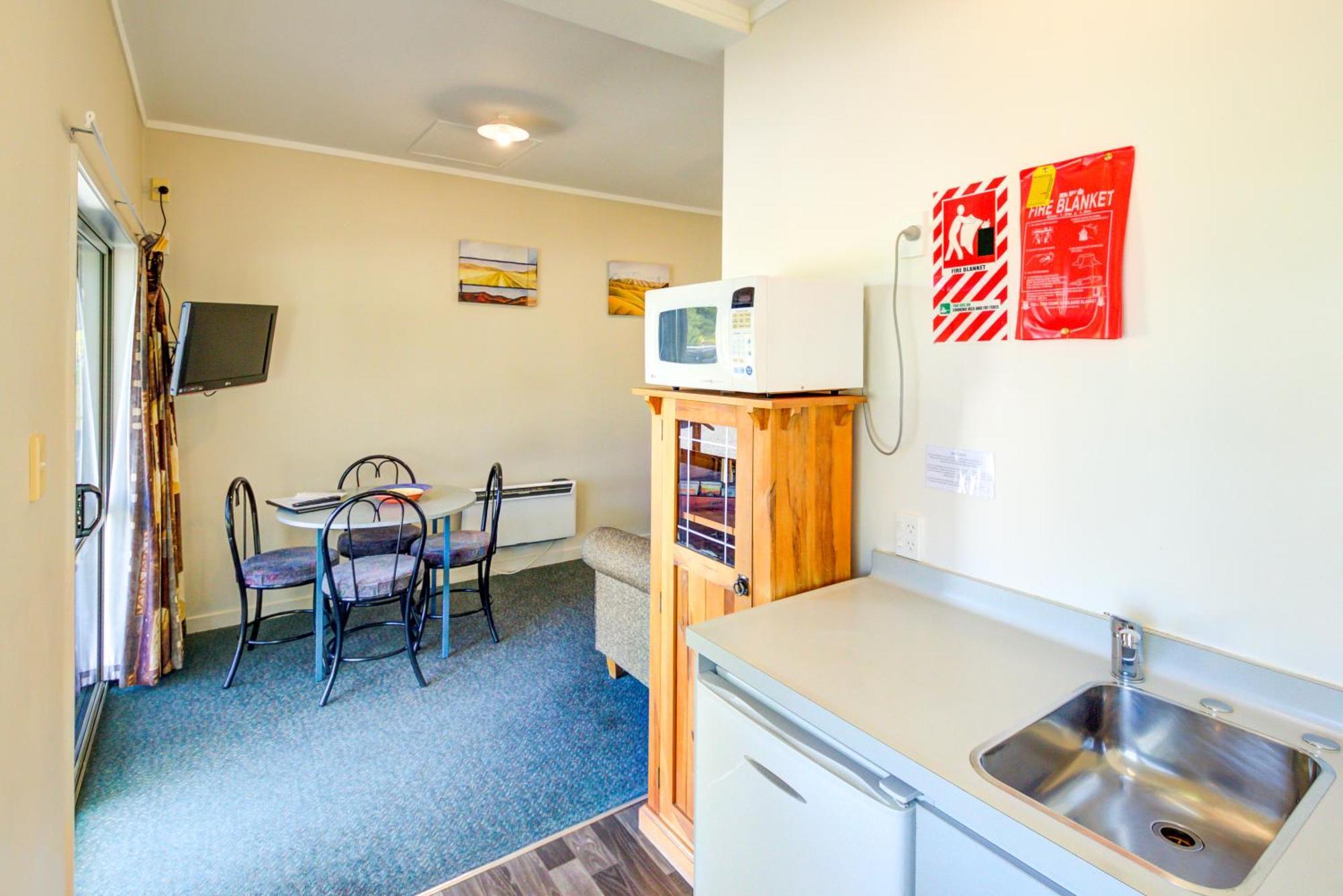 Te Anau Lakeview Holiday Park & Motels Dış mekan fotoğraf