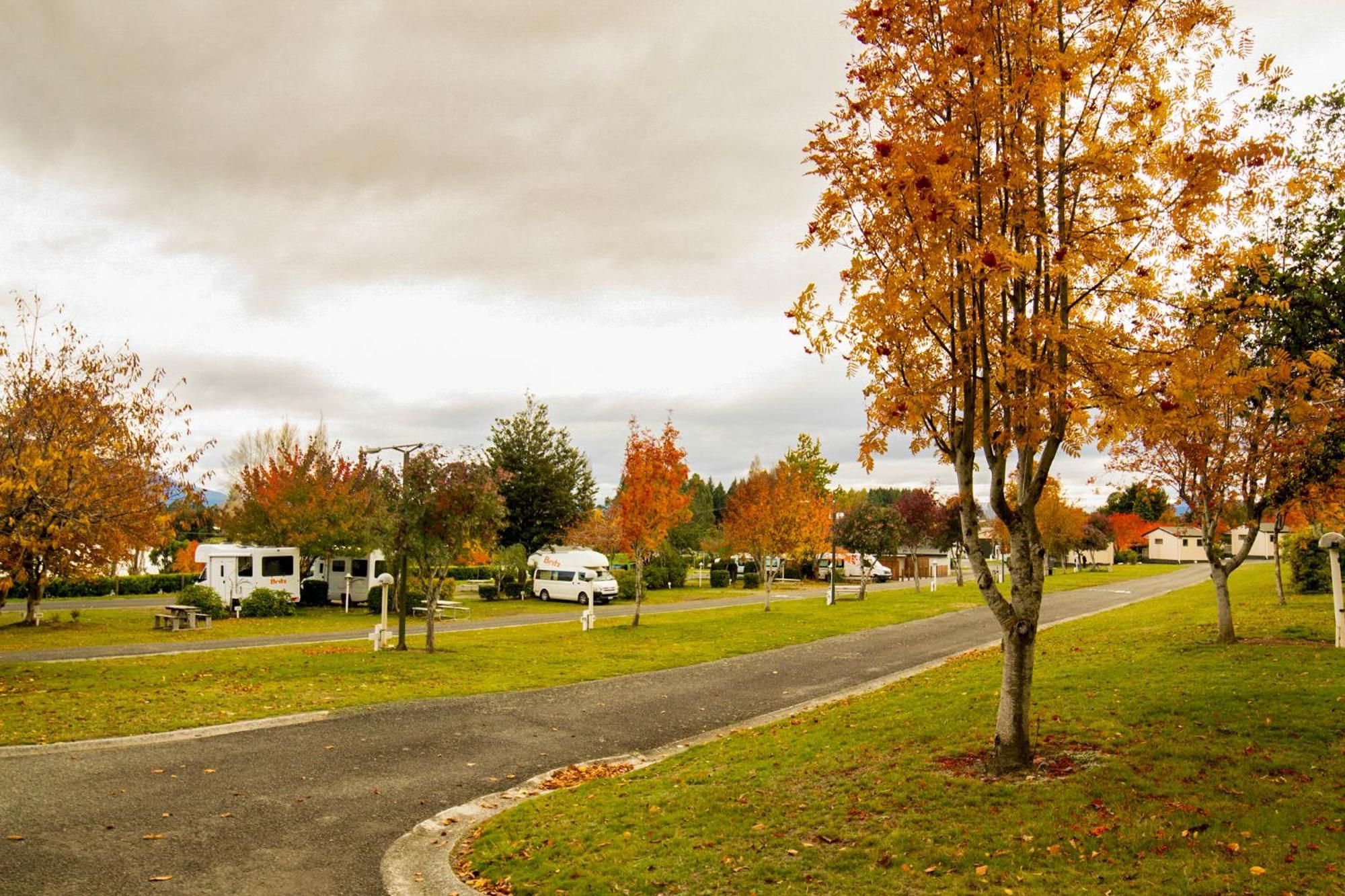 Te Anau Lakeview Holiday Park & Motels Dış mekan fotoğraf