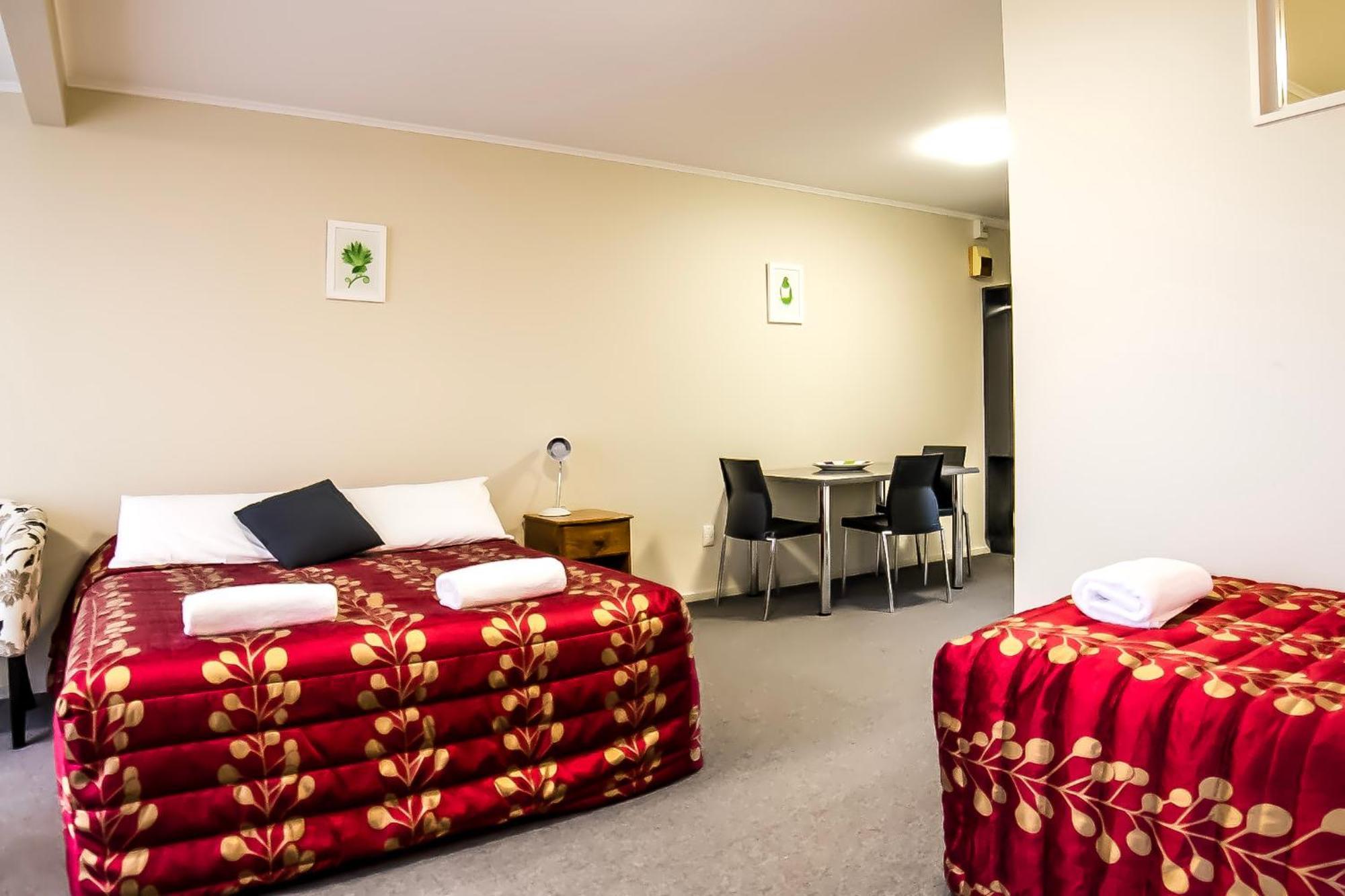 Te Anau Lakeview Holiday Park & Motels Dış mekan fotoğraf