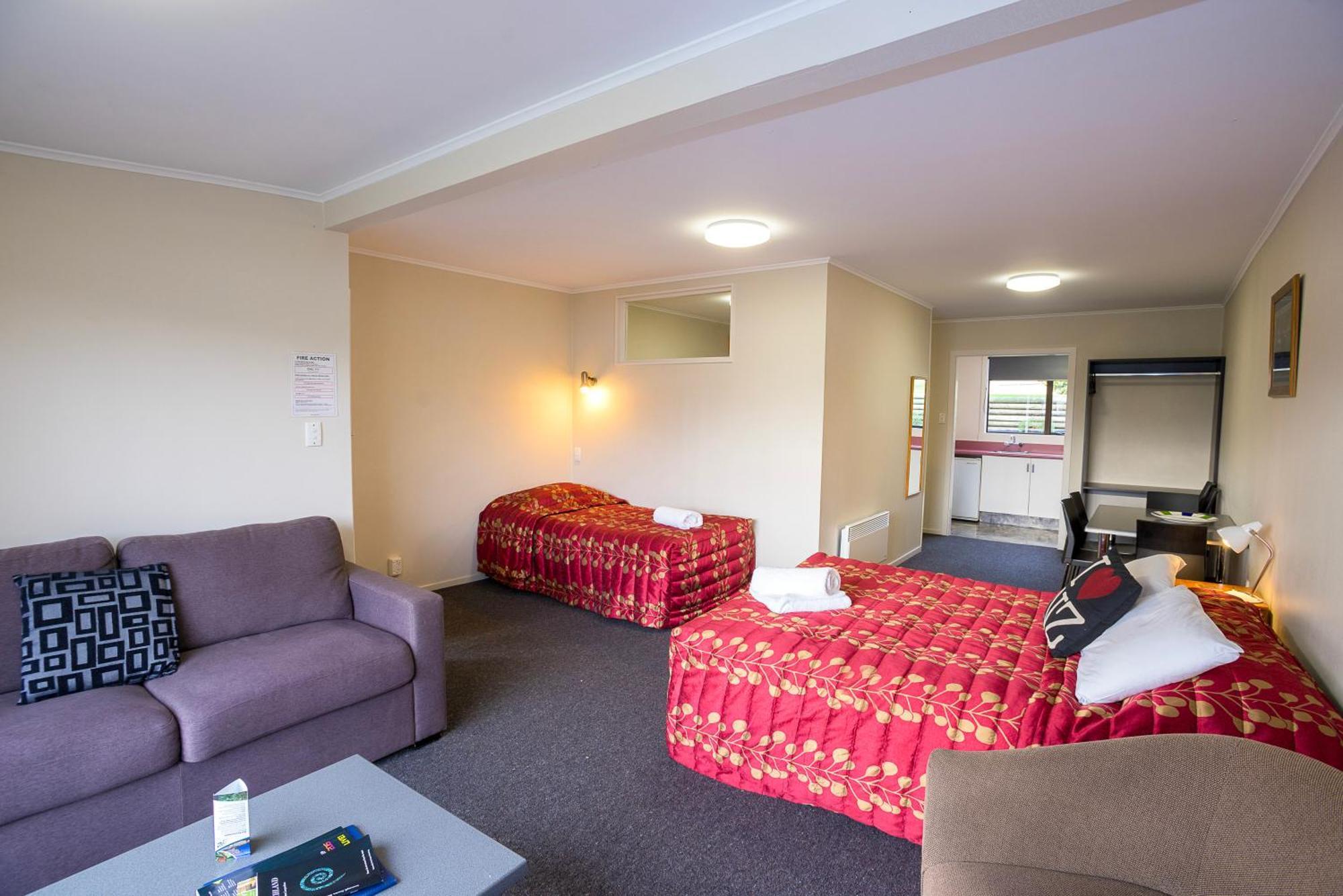 Te Anau Lakeview Holiday Park & Motels Dış mekan fotoğraf